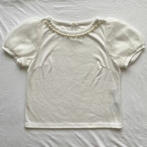 titty&Co. ティティーアンドコー　フェイクパール半袖Ｔシャツ　カットソー　シアー袖　シフォン　女の子　サイズ１５０くらい