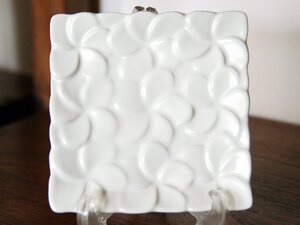 【アウトレット】 ジェンガラ JENGGALA 食器・陶器 Square Frangipani Plate ※同梱発送可