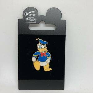 ♪ ディズニーストア ドナルド 足を踏み鳴らす Stomping Donald ピンバッジ 2000年 新品