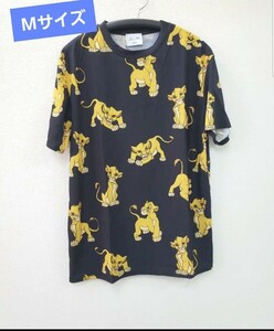 日本未発売　Mサイズ　シンバ柄　黒Tシャツ 海外ディズニー ライオンキング