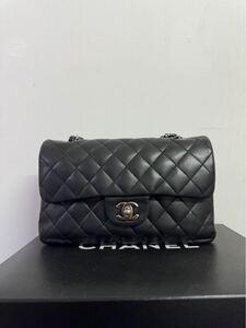 シャネル　マトラッセ チェーン　ショルダーバッグ　シルバー　 CHANEL