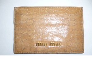 $ 美品 $ ■ ミュウミュウ ■ miumiu ■ クロコ型 レザー製 ■ カードケース カード入れ 名刺入れ ■ 茶 ブラウン系 ■ 送料無料！！