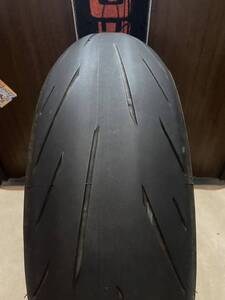 中古MCタイヤ 2023年製造 BRIDGESTONE BATTLAX S22 180/55ZR17 ブリヂストン バトラックス ハイパースポーツ 180 55 17 3823 A3430