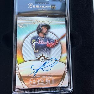 /25 topps 2024 luminaries Ozzie albies 直筆サインジャージーカード オルビー