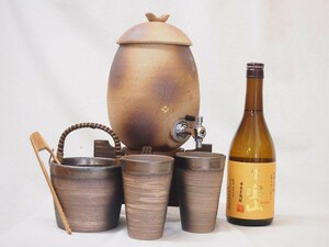 信楽焼・明山窯 焼酎サーバー 火色金小紋 2200ｃｃ(滋賀県)+萬古焼・備前金彩焼酎ペアカップ 氷入れ(三重県)+芋焼酎 西酒