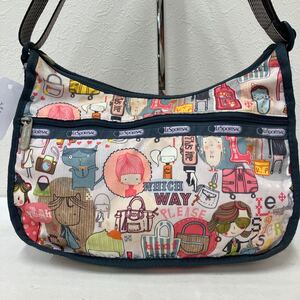 □48−2989 LeSportsac レスポートサック レディース ショルダーバッグ 斜めがけバッグ キャラクター柄 総柄 ポップ カジュアル 軽量