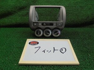 1FC6574 C1右)) ホンダ フィット GD1 中期型 1.3Aウエルカムエディション 純正 2DINパネル（エアコンスイッチマニュアル）