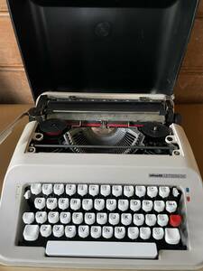 Olivetti　オリベッティ　タイプライター　Olivetti lettera34　現状品　●