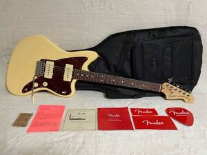 Fender American Performer Jazzmaster Vintage White