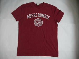 【美　品】Abercrombie&Fitch　アバクロ　半袖Tシャツ　アップリケ+刺繍　本物正規品　サイズS（日本サイズM）　RED