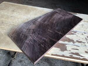 送料無料！【U593F】ウォルナット 583×265×22㎜ 極上杢 板材 乾燥材 木工 DIY 材木 天然木 無垢材《銘木すずめや》