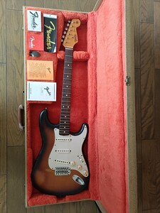 Fender usa ストラトキャスターamerican vintage 　ハードケース付き