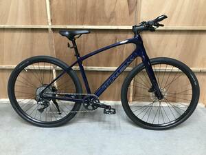 ▲▽TREK（トレック） FX SPORT 5 OCLV400 2022年 クロスバイク Mサイズ ネイビー 超美品△▼