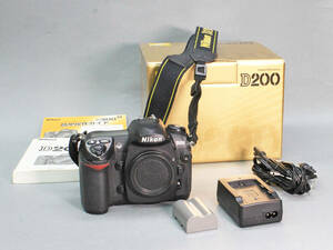 【59】Nikon ニコン　D200　デジタル一眼レフカメラ