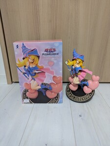 ブラックマジシャンガール　フィギュア　プライズ　ユーフォーキャッチャー　景品　