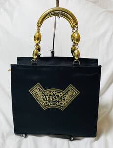 GIANNI VERSACE ジャンニヴェルサーチ ロゴ刺繍　ゴールド金具ハンドル ハンドバッグ ブラック 黒