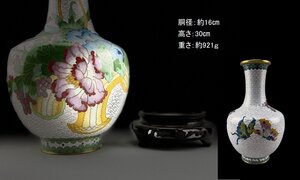 25021934七宝花瓶　琺瑯彩　花鳥蝶文彫絵　金糸象嵌　高25.8㎝　重921ｇ　唐木台　中国時代金工美術24092711　　