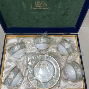 即決！未使用■MIKASA ミカサ　BONECHINA VICTORIAN TRADITION カップ＆ソーサー 5客セット■金彩　ローズ　薔薇　茶器