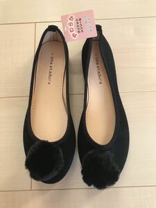 Una atadura FLAT PUMPS BLACK 97154 ウナ アタデューラ スエード ヌバック フラット パンプス ブラック バレー シューズ ボンボン ファー