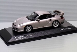 1/43　ミニチャンプス　Minichamps ポルシェ　Porsche　911　ＧＴ２　2001年　グレーメタ