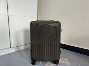 RIMOWA リモワ ESSENTIAL Cabin 機内持ち込み用スーツケース スーツケース 21インチ 36リットル 中古 TJ 1