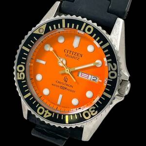 24J013　シチズン　CITIZEN　4-212461Y　クリストロン　CRYSTRON　メンズ腕時計　ジャンク品　クォーツ　デイデイト　3針　１円～