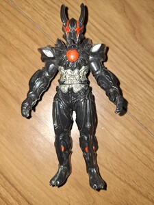 バンダイ　ウルトラ怪獣500 56 ダークルギエル　 ソフビ　 ウルトラマン