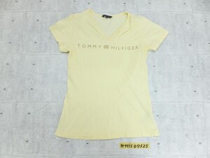 TOMMY HILFIGERトミーヒルフィガー Vネック ロゴプリント Tシャツ