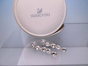 ☆SWAROVSKI スワロフスキークリスタル 綺麗なロングピアス 共ケース付 8.22g 正規品