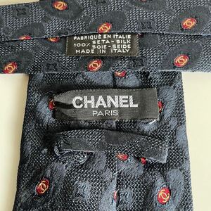 CHANEL(シャネル)紺赤ココマーク丸ネクタイ