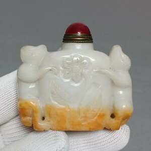 収集品 中国古美術 本物和田玉 原石 手彫 清 双猿梅花紋 鼻煙壺 薬瓶 希少