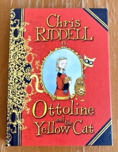 洋書 クリス・リデルのイラスト満載 Ottoline and the Yellow Cat オットーソンと黄色い猫 Chris RIDLL ポストカード付き