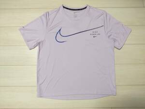 ★新品　ナイキ　NIKE　ランニングTシャツ　★反射素材　★DRI-FIT使用　★対紫外線加工（UPF40＋）★大きめサイズ