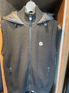 モンクレールMAGLIONE TRICOT GILET ニット ダウンベスト