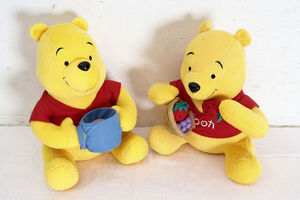 くまのプーさんのぬいぐるみ2体/大きめのプーさん人形/Winnie the Pooh/ハニーハント/クマの人形/セガの景品/一般販売はされていません。