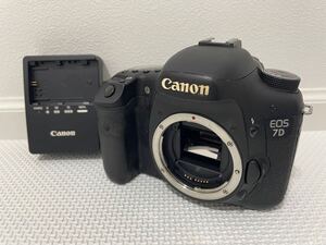 【美品・動作品】Canon EOS ７D　ボディ　バッテリー　充電器付き