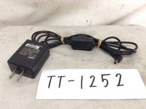 TT-1252　サンヨー　ポータブル　ACアダプター　NVP-LBAC21　即決品