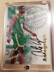 レア サイン 1997 -98 Skybox Autographics ANTOINE WALKER Auto / アントワン ウォーカー (NBA & NCAA Champion)