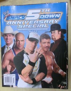 WWE マガジン MAGAZINE SMACK DOWN 5th ANNIVERSARY SPECIAL テイカーポスター ロック オースチン シナ ディーバ 水着 アメリカンプロレス