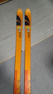  SALOMON　teneighty mogul 1080 180cm　95-66-82