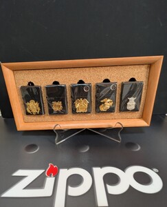 Zippo アメリカ軍メタル 黒マットジッポー ５個セット ディスプレイボードとイーゼル 外箱 ギャランティー付属 完品 未使用 ９０年代製 