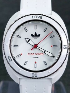 超美品 adidas アディダス スタンスミス ADH3124 アナログ クォーツ 腕時計 ホワイト レッド ラバーベルト ステンレス 新品電池交換済み