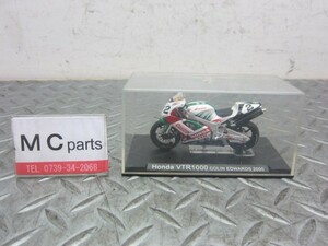 【即決】ホンダ　VTR1000 プラモデル完成品　COLIN EDWARDS 2000