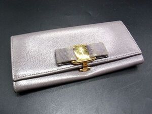 Salvatore Ferragamo フェラガモ ヴァラリボン 二つ折り レザー 長財布 ウォレット 札入れ 小銭入れ グレージュ系 DF0708