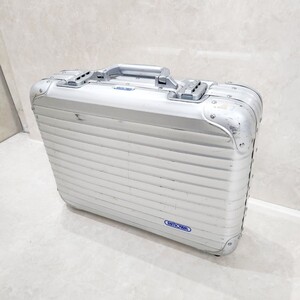 RIMOWA TOPAS リモワ トパーズ アタッシュケース 928.14 22L前後 ジュラルミンケース 付属品欠品 シール跡あり【EA2054】