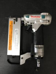 【中古品】★makita(マキタ) 35㎜常圧内装用ピンタッカ AF351 T4307 ITX8U0EFG2UR