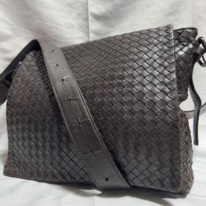 極美品 A4 BOTTEGA VENETA ボッテガヴェネタ ショルダーバッグ メッセンジャーバッグ イントレチャート レザー 本革 ブラウン 茶色 