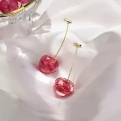 ♦︎Cherry♦︎ ピアス さくらんぼ 大ぶり おしゃれ 高級感 可愛い 韓国