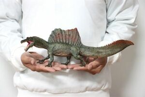 GR × LongGu 1/35 サイズ スピノサウルス 大きい 肉食 恐竜 リアル 科学 フィギュア PVC プラモデル おもちゃ 模型 プレゼント グリーン