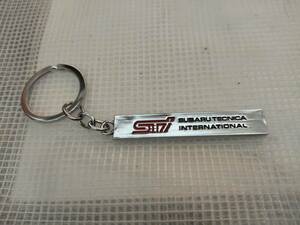 【ゆうパケット送料込】スバル STI　金属製キーホルダー　メッキシルバー　①　SUBARU